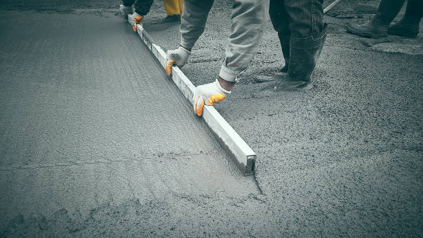 Best Concrete Sidewalk Installation  in Dallas Center, IA